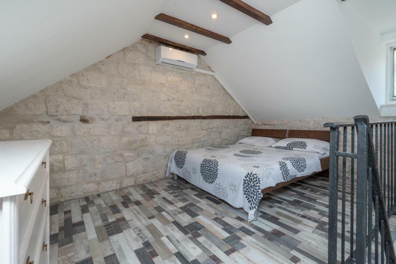 Apartman Skuribanda Trogir Buitenkant foto